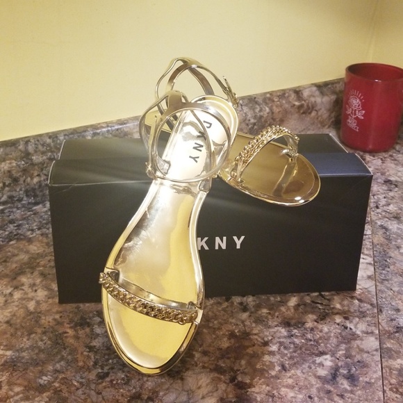 Shoes - Picture 3 of 4